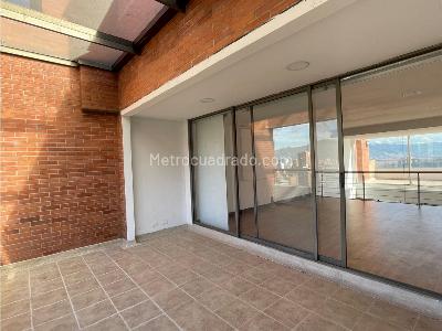 Apartamento de 4 alcobas en venta en La Calera, Medellín, 380 m² · foto 3 de 18