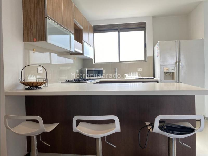 Spacious 3BR Apartment with Pool in Transversal Superior - 9