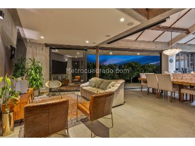 Casa de 4 alcobas en venta en Loma Del Escobero, Medellín, 408 m² · foto 3 de 20