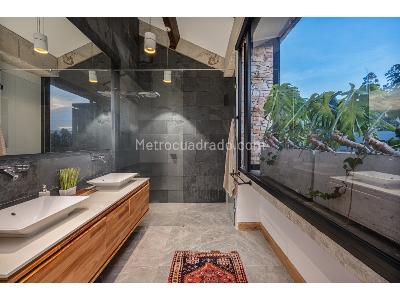 Casa de 4 alcobas en venta en Loma Del Escobero, Medellín, 408 m² · foto 15 de 20