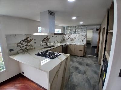 Casa de 4 alcobas en venta en El Tesoro, Medellín, 345 m² · foto 3 de 20