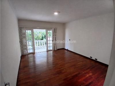 Casa de 4 alcobas en venta en El Tesoro, Medellín, 345 m² · foto 18 de 20
