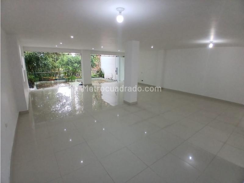 5BR House in Gated Community in Castropol