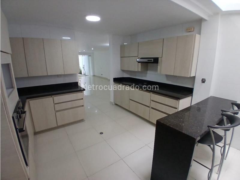 5BR House in Gated Community in Castropol - 7