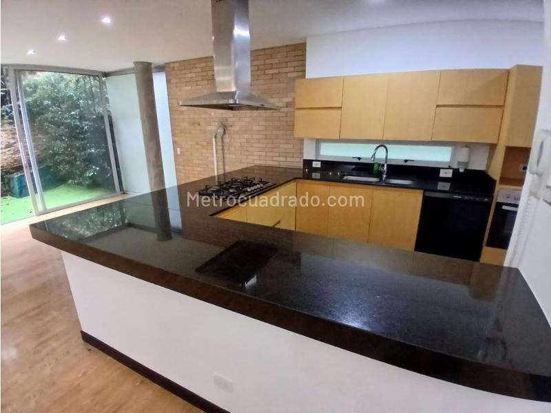 Casa en Arriendo de 3 Alcobas en Loma del Escobero - 8