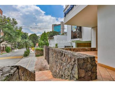 Casa de 5 alcobas en arriendo en La Linde, Medellín, 850 m² · foto 2 de 20