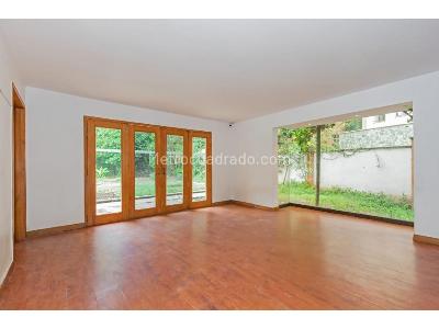 Casa de 5 alcobas en arriendo en La Linde, Medellín, 850 m² · foto 3 de 20