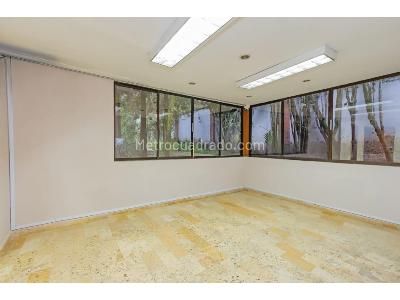 Casa de 5 alcobas en arriendo en La Linde, Medellín, 850 m² · foto 14 de 20