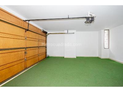 Casa de 5 alcobas en arriendo en La Linde, Medellín, 850 m² · foto 19 de 20