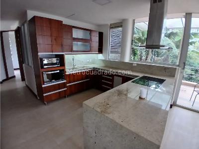 Casa de 3 alcobas en venta en Loma Del Escobero, Medellín, 2000 m² · foto 8 de 20