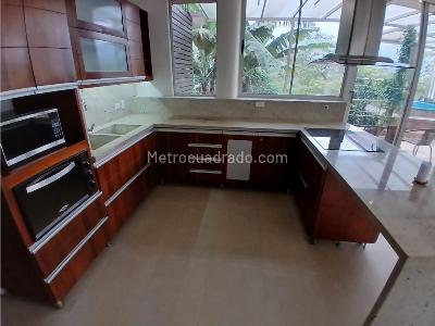 Casa de 3 alcobas en venta en Loma Del Escobero, Medellín, 2000 m² · foto 9 de 20