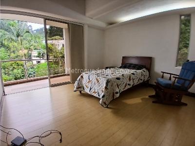 Casa de 3 alcobas en venta en Loma Del Escobero, Medellín, 2000 m² · foto 16 de 20