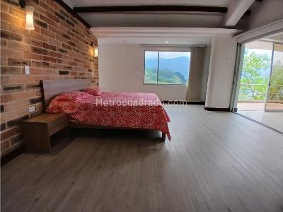 Casa de 3 alcobas en venta en Loma Del Escobero, Medellín, 2000 m² · foto 19 de 20