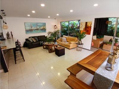 Casa de 4 alcobas en venta en Loma Del Atravesado, Medellín, 300 m² · foto 2 de 20