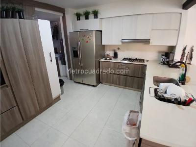 Casa de 4 alcobas en venta en Loma Del Atravesado, Medellín, 300 m² · foto 8 de 20