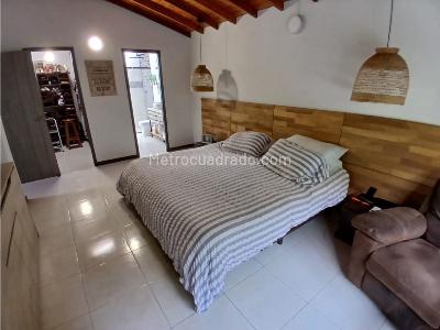 Casa de 4 alcobas en venta en Loma Del Atravesado, Medellín, 300 m² · foto 10 de 20