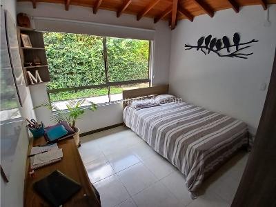 Casa de 4 alcobas en venta en Loma Del Atravesado, Medellín, 300 m² · foto 12 de 20
