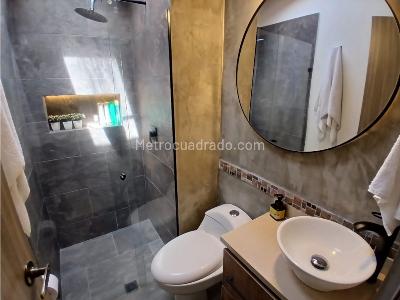 Casa de 4 alcobas en venta en Loma Del Atravesado, Medellín, 300 m² · foto 17 de 20