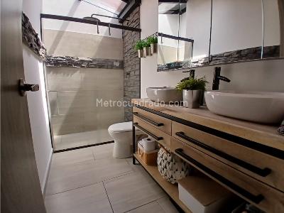 Casa de 4 alcobas en venta en Loma Del Atravesado, Medellín, 300 m² · foto 19 de 20