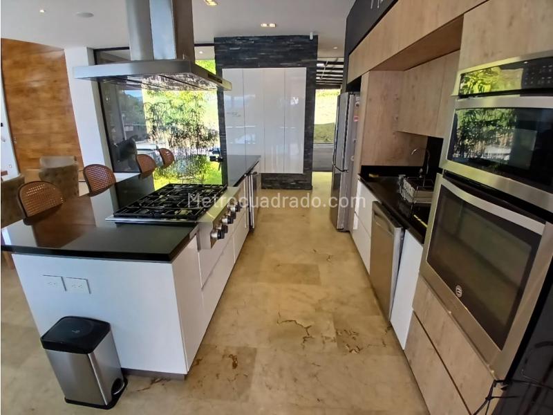 Casa amoblada de 4 Alcobas en alquiler en La Calera - 4