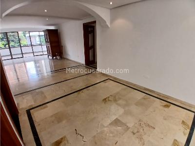 Apartamento de 3 alcobas en venta en Los Parra, Medellín, 250 m² · foto 4 de 18