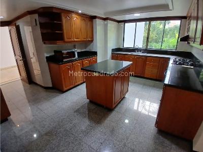 Apartamento de 3 alcobas en venta en Los Parra, Medellín, 250 m² · foto 8 de 18