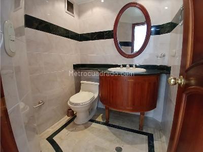Apartamento de 3 alcobas en venta en Los Parra, Medellín, 250 m² · foto 16 de 18