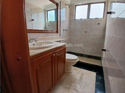 Apartamento de 3 alcobas en venta en Los Parra, Medellín, 250 m² · foto 18 de 18