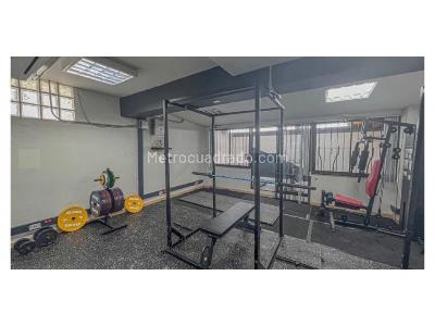 Casa de 5 alcobas en venta en Transversal Inferior, Medellín, 420 m² · foto 8 de 8