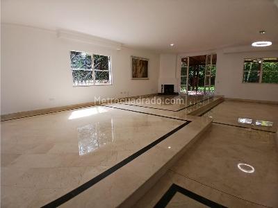 Casa de 4 alcobas en venta en El Tesoro, Medellín, 400 m² · foto 2 de 20