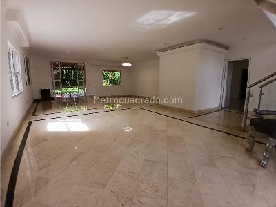 Casa de 4 alcobas en venta en El Tesoro, Medellín, 400 m² · foto 4 de 20