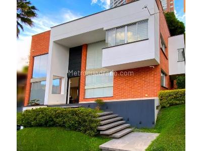 Casa de 4 alcobas en venta en San Jose, Medellín, 530 m² · foto 13 de 13