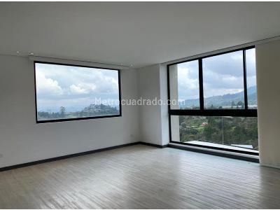 Casa de 5 alcobas en venta en Las Palmas, Medellín, 370 m² · foto 5 de 11