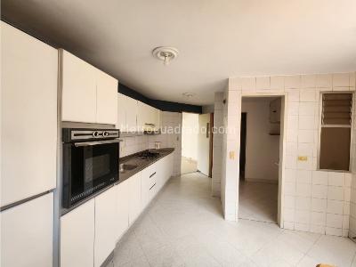Apartamento en venta en Santa Teresita, Medellín · foto 3 de 18