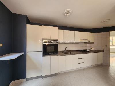 Apartamento en venta en Santa Teresita, Medellín · foto 4 de 18