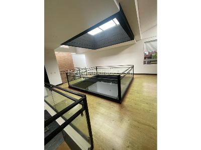 Casa de 4 alcobas en venta en El Atravesado, Medellín, 330 m² · foto 10 de 17