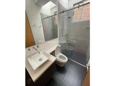 Casa de 4 alcobas en venta en El Atravesado, Medellín, 330 m² · foto 15 de 17