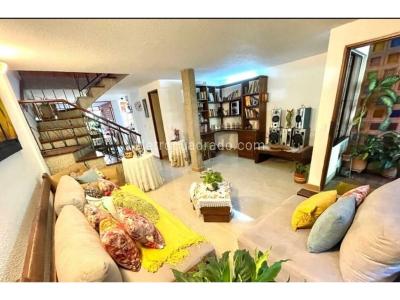 Casa de 4 alcobas en venta en El Dorado, Medellín, 311 m² · foto 2 de 14