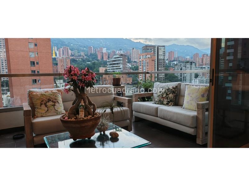 Apartamento Amoblado de 3 Alcobas en Los Parra con Excelente Ubicación - 2