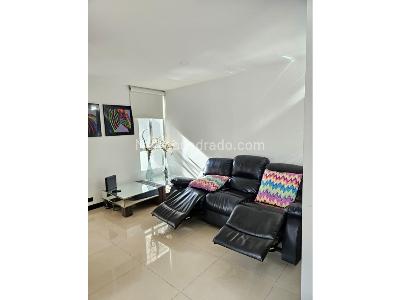 Apartamento de 2 alcobas en arriendo en Los Balsos, Medellín, 136 m² · foto 4 de 17