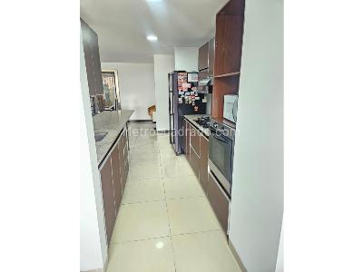 Apartamento de 2 alcobas en arriendo en Los Balsos, Medellín, 136 m² · foto 9 de 17