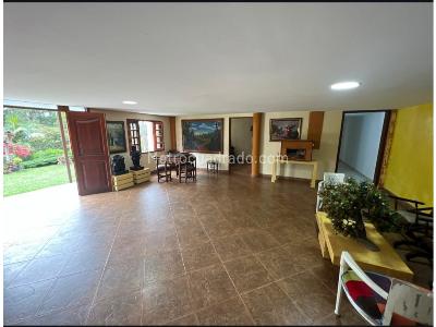 Casa de 4 alcobas en venta en Las Palmas, Medellín, 500 m² · foto 16 de 18