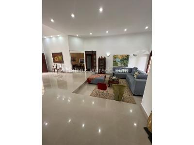 Casa de 4 alcobas en venta en Las Palmas, Medellín, 500 m² · foto 2 de 18