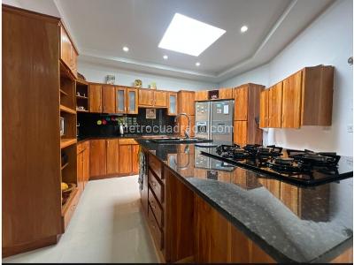 Casa de 4 alcobas en venta en Las Palmas, Medellín, 500 m² · foto 5 de 18