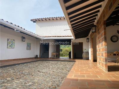 Casa en venta en Las Palmas, Medellín · foto 4 de 20
