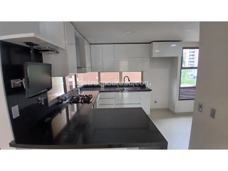 Apartamento en Arriendo de 3 Alcobas en Los Parra, El Poblado - 4