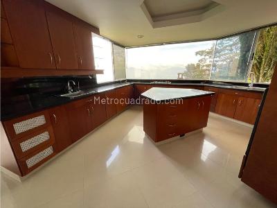 Casa de 3 alcobas en venta en Las Palmas, Medellín, 540 m² · foto 5 de 20