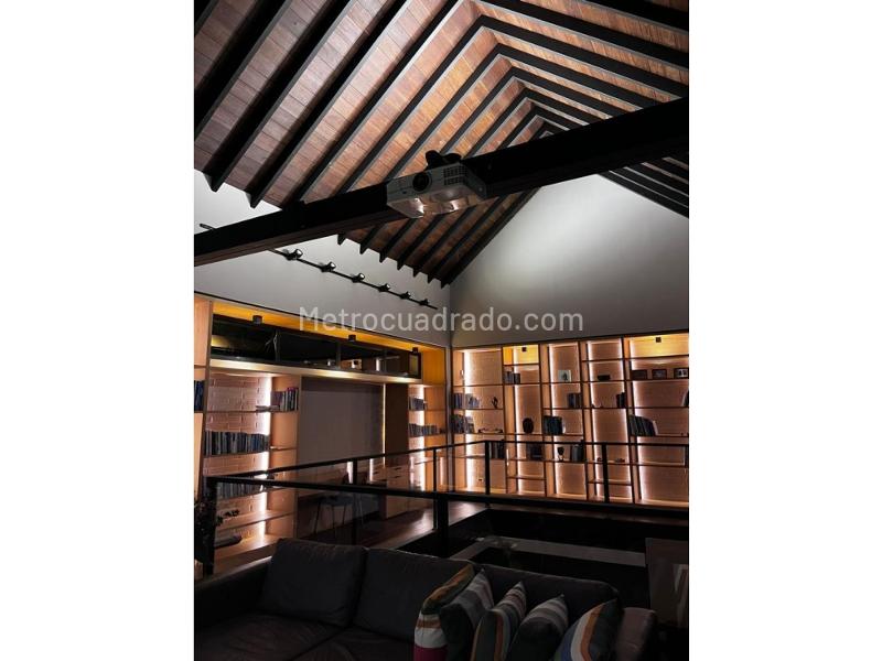 Exclusive 4BR Smart House with 5 Baths in Alto de las Palmas - 4