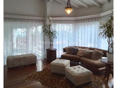 Casa de 4 alcobas en arriendo en Loma Del Chocho, Medellín, 1500 m² · foto 9 de 20
