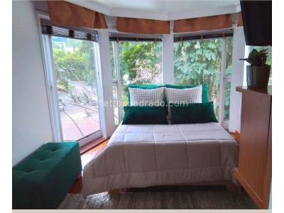 Casa de 4 alcobas en arriendo en Loma Del Chocho, Medellín, 1500 m² · foto 11 de 20